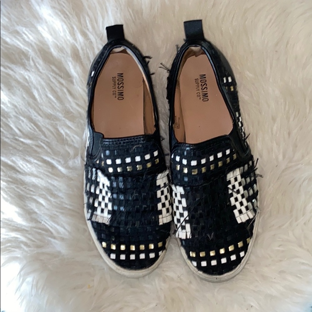 Shoes - Picture 3 of 4